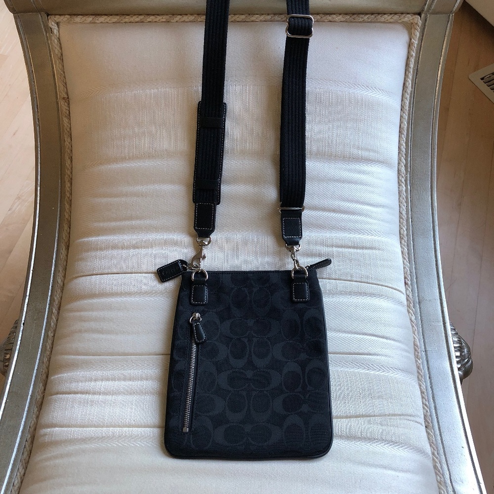 Sale😊Coach Messenger Signature Print Crossbody - Picture 3 of 6